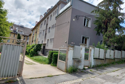 Prenájom PRIESTRANNÝ 2 izb byt , Junácka ul., 56 m2, zariadenie, blízko TUKE a UVL