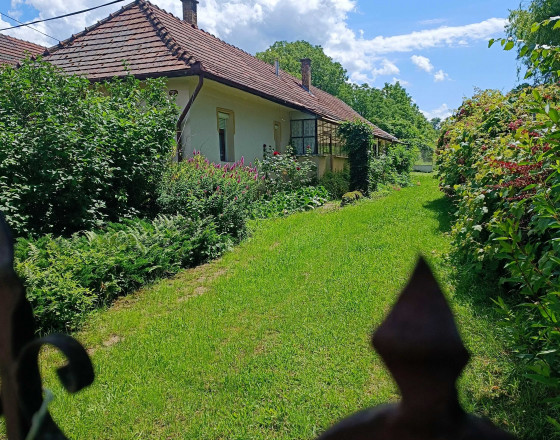 20km od Košíc v obci Abaújvár, výborná lokalita